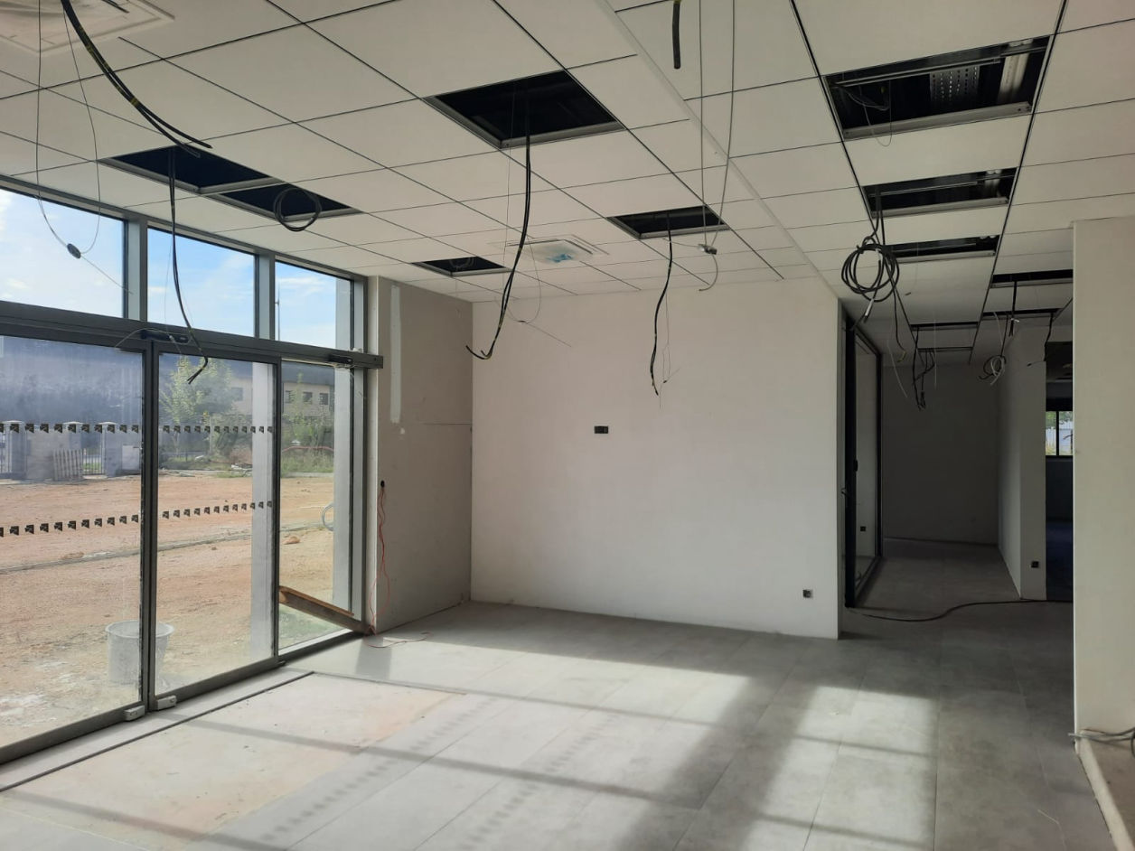 une machine de nettoyage industriel